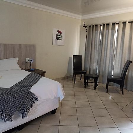 4 Seasons Country Club Hotell Bronkhorstspruit Exteriör bild